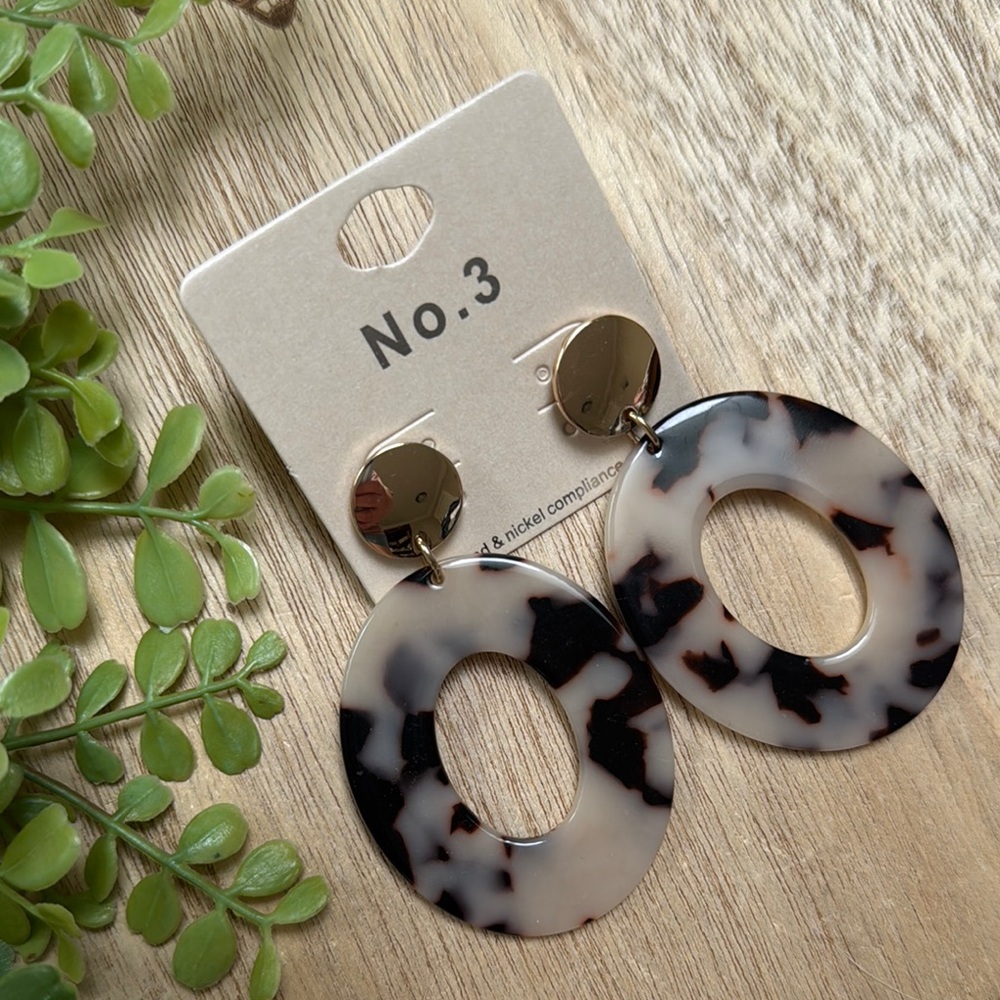 No 3 Tortoise Shell Oval Earrings 💗 Brown & Gold - Picture 4 of 10